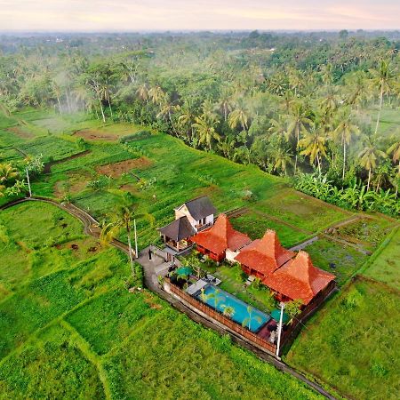 One Bedroom Grand Javanese Joglo Ubud 1 Bagian luar foto