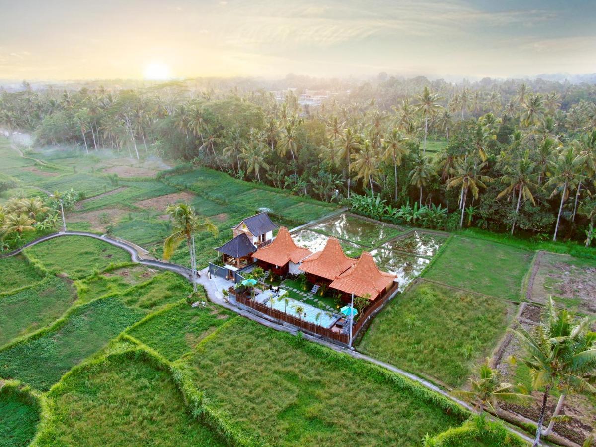 One Bedroom Grand Javanese Joglo Ubud 1 Bagian luar foto