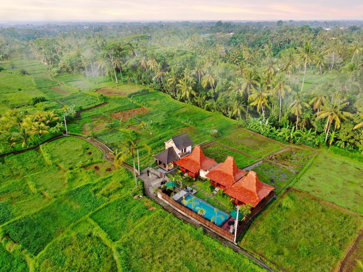 One Bedroom Grand Javanese Joglo Ubud 1 Bagian luar foto